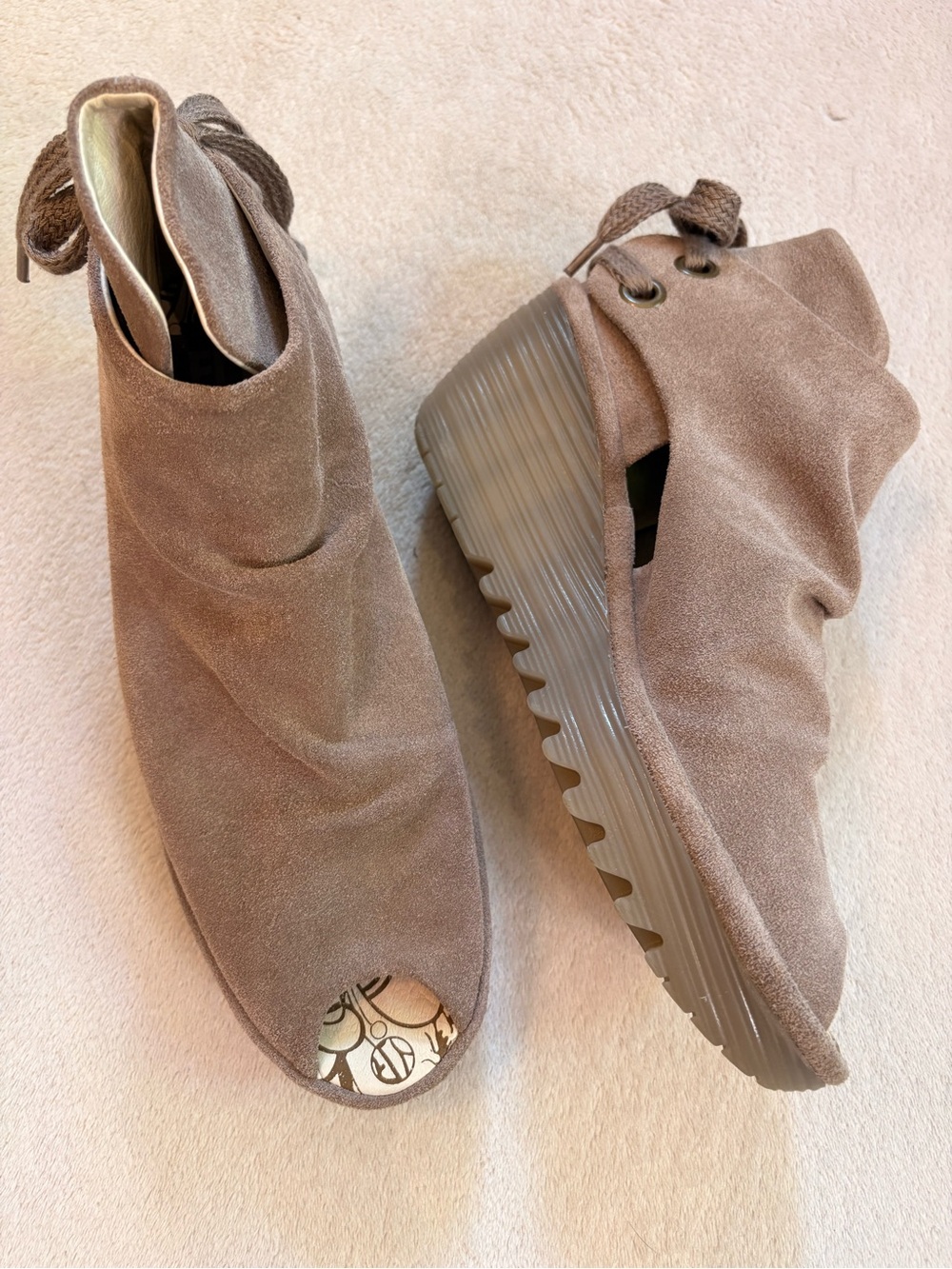 Fly London Yema Peep Toe Taupe Suede Open-Toe Wedge Booties Sz 39 — NWOT